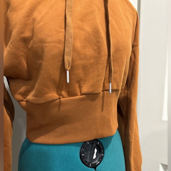 Halara cropped sweatshirt with removable hood - Picture 12 of 16